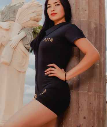 SUGEY Edecán y modelo agencia AJ modelos Saltillo